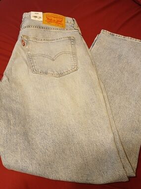 Levi's Men's Light Wash Blue Jeans - Classic Straight Fit